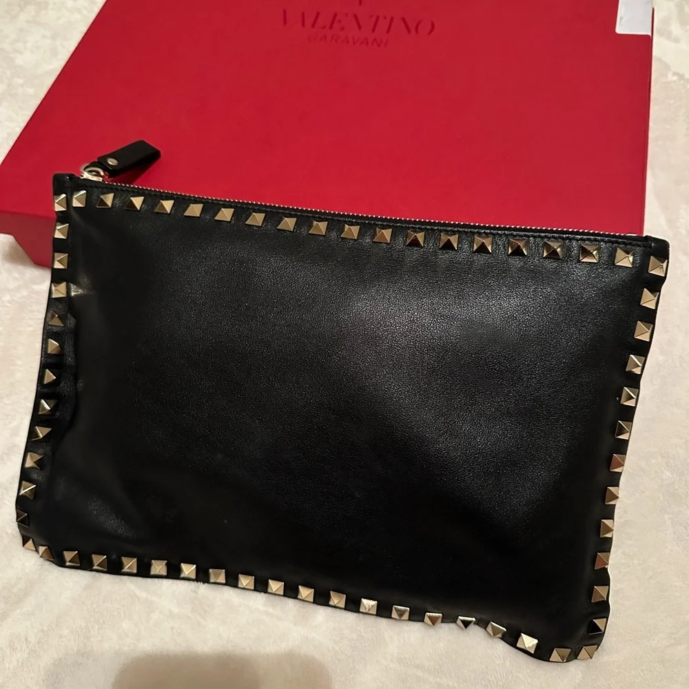 Valentino Garavani Rockstud clutch - Picture 1 of 10
